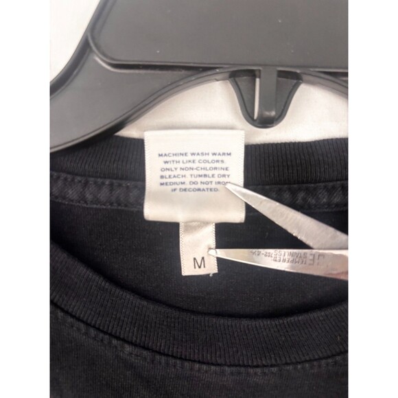 NOAH Men’s Medium Black Graphic T-Shirt Skull & Crossed Bats Vertical Logo - Picture 7 of 8